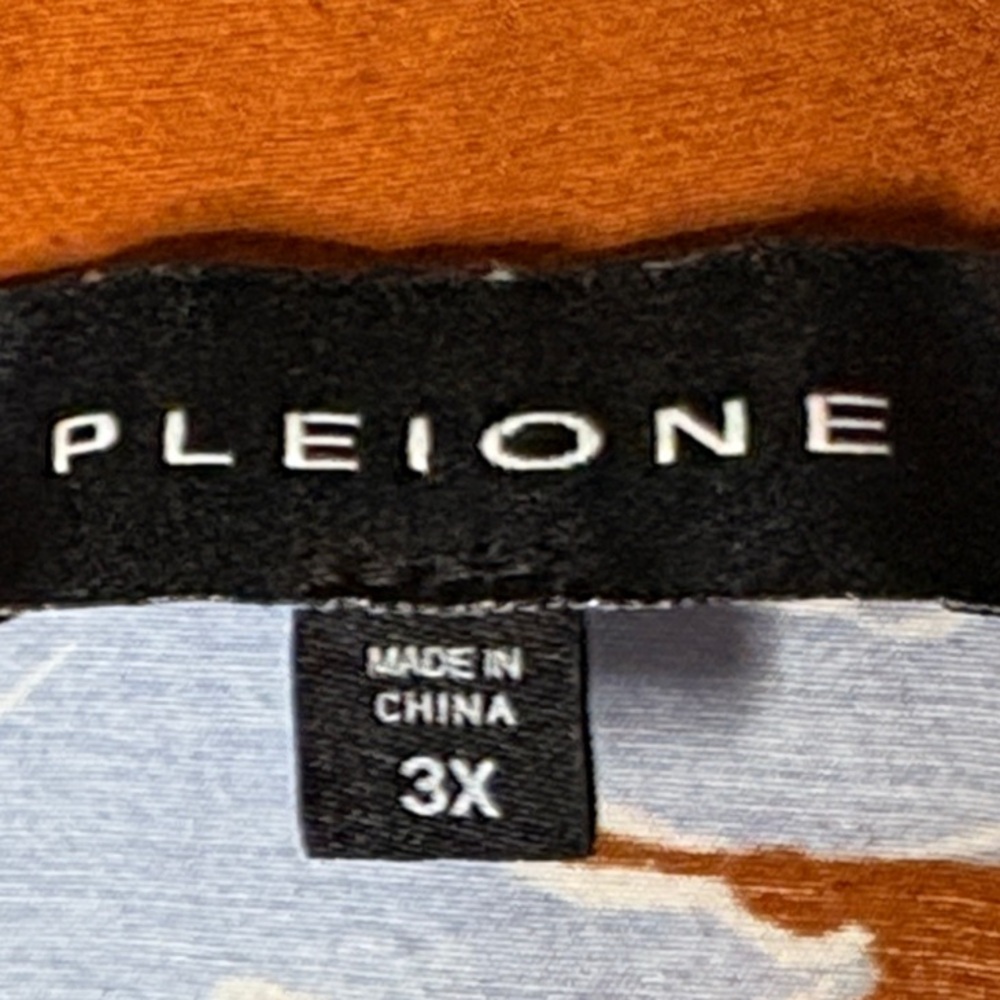 Pleione Hawaiian Crinkle Sleeve Shirt Rust Floral Blue Plumeria Print Top 3X - Picture 7 of 7